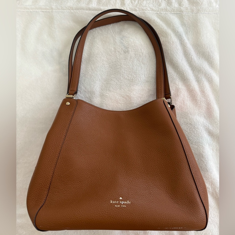 Brown leather shoulder bag
